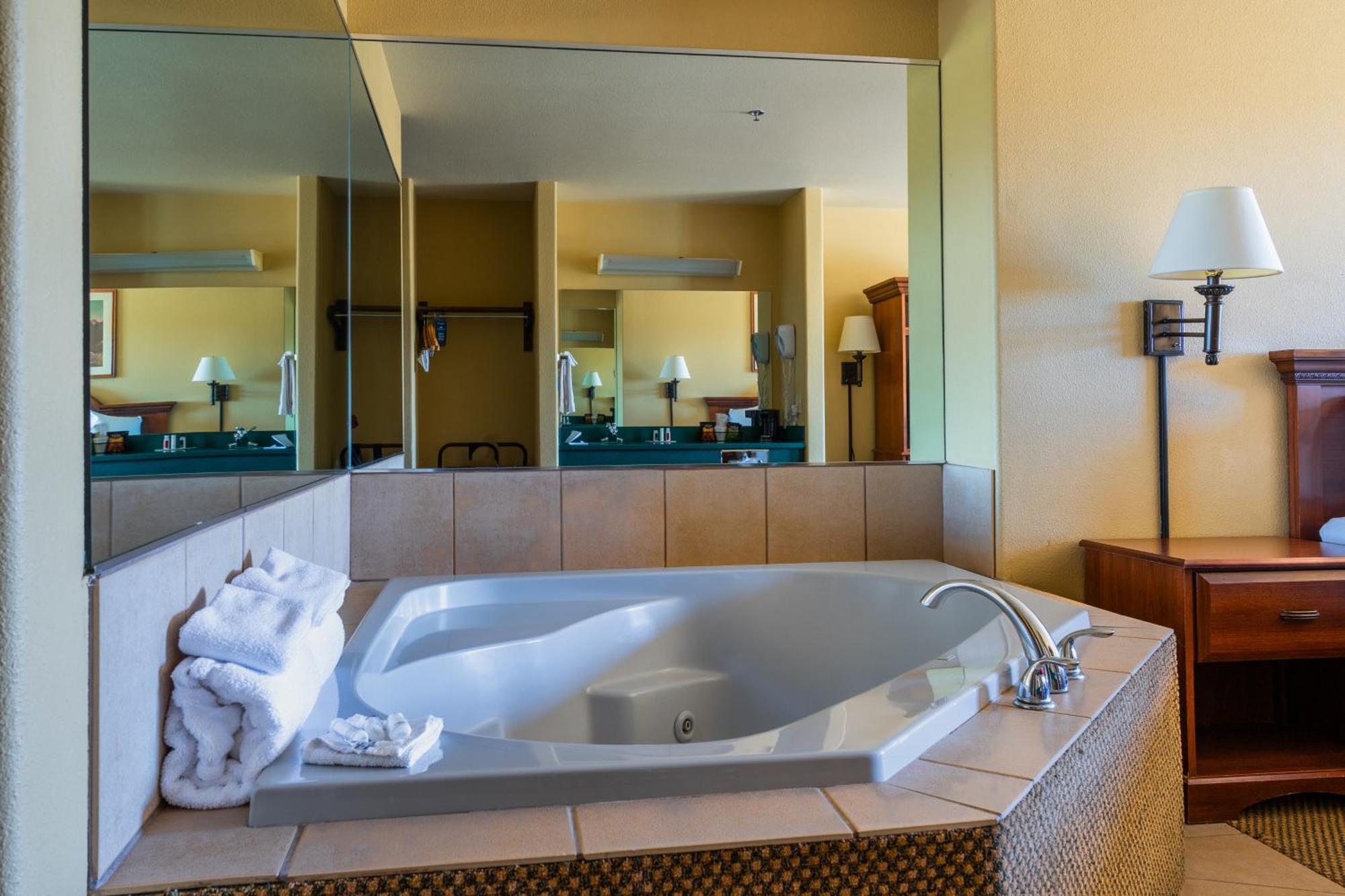 Pinedale Hotel & Suites Eksteriør bilde